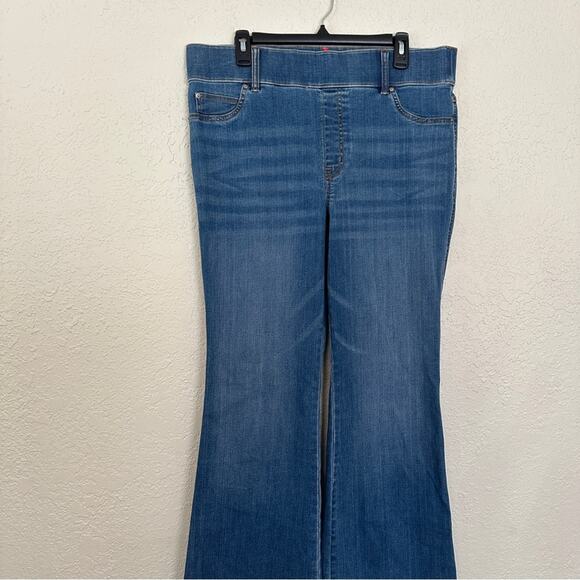 Spanx SPANXshape EveryWear Flare Jeans In Vintage Indigo 1X - Picture 3 of 7